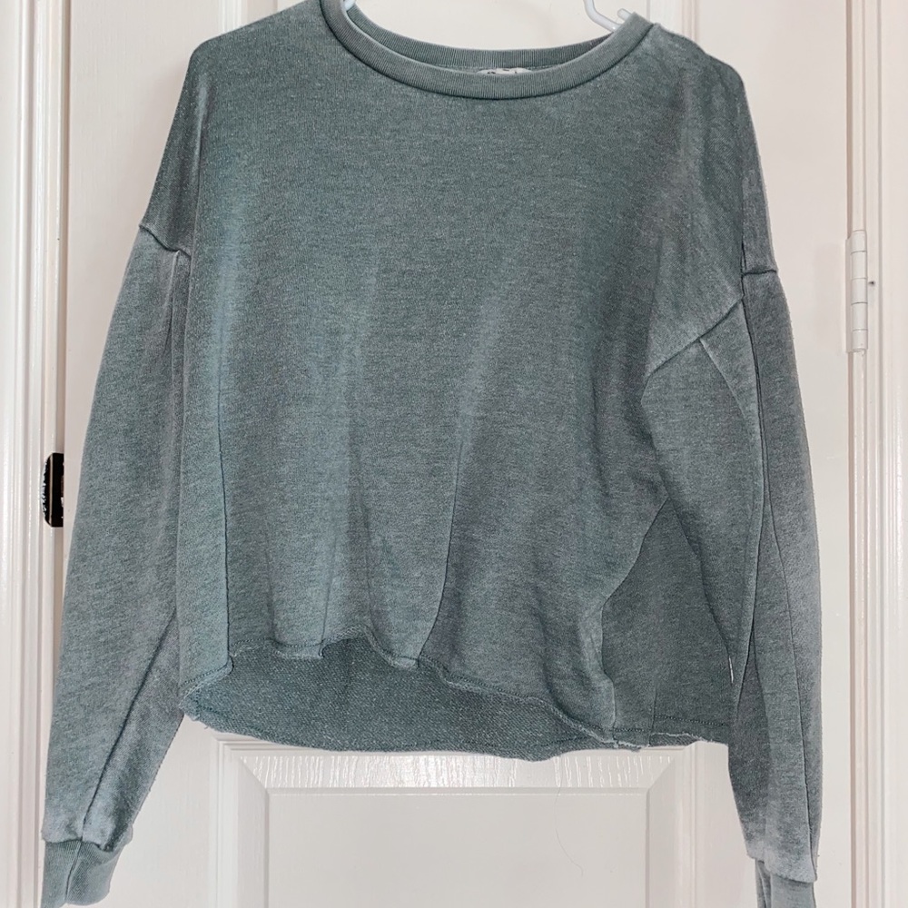 American eagle cropped army green sweatshirt